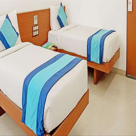 Hotel Mint Montvert Baner Poona Buitenkant foto