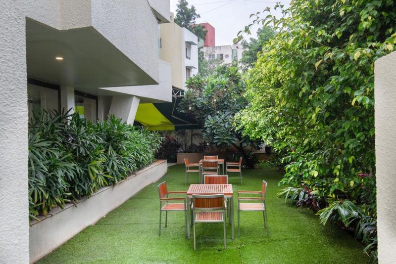 Hotel Mint Montvert Baner Poona Buitenkant foto
