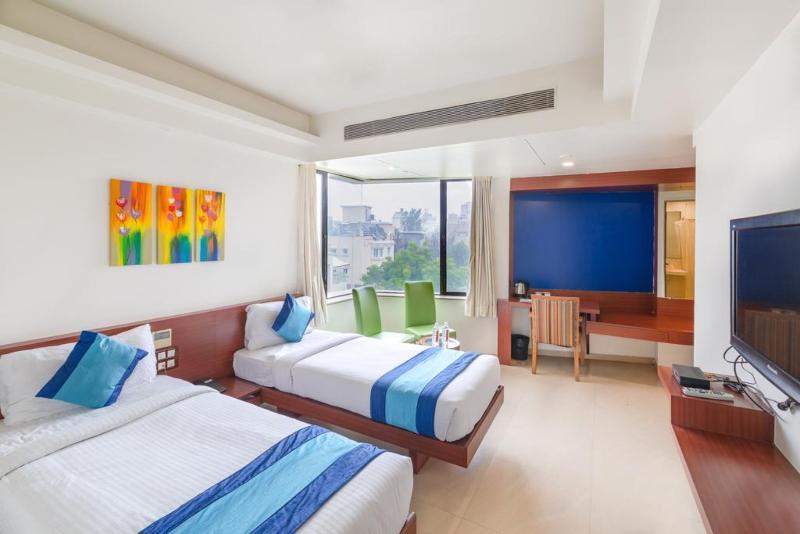 Hotel Mint Montvert Baner Poona Buitenkant foto